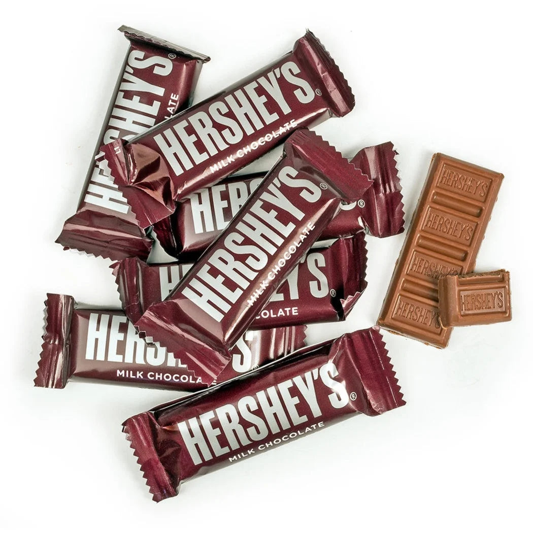44 Pcs Bulk Valentine's Day Candy Snack Size Chocolate Bar Party Favors (19.8 oz) Y16059
